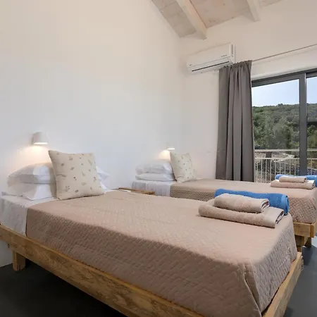 Kalomiras Vila Skinária